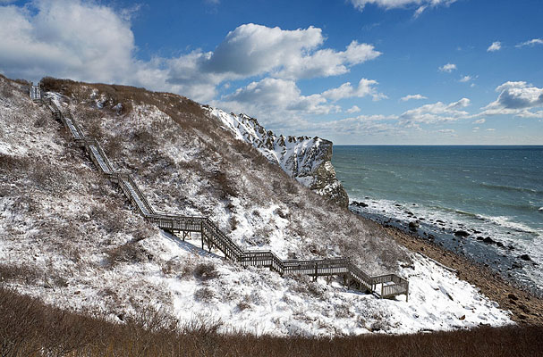 Stairs leading down to Mohegan Bluffs, Block Island 